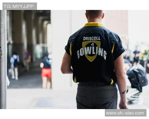 足球明星男士时尚穿搭解析 引领潮流的运动与街头风格融合 足球明星男士时尚穿搭解析 引领潮流的运动与街头风格融合