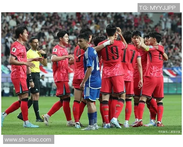 中国足球32号球星的崛起与挑战:从草根到职业赛场的奋斗历程